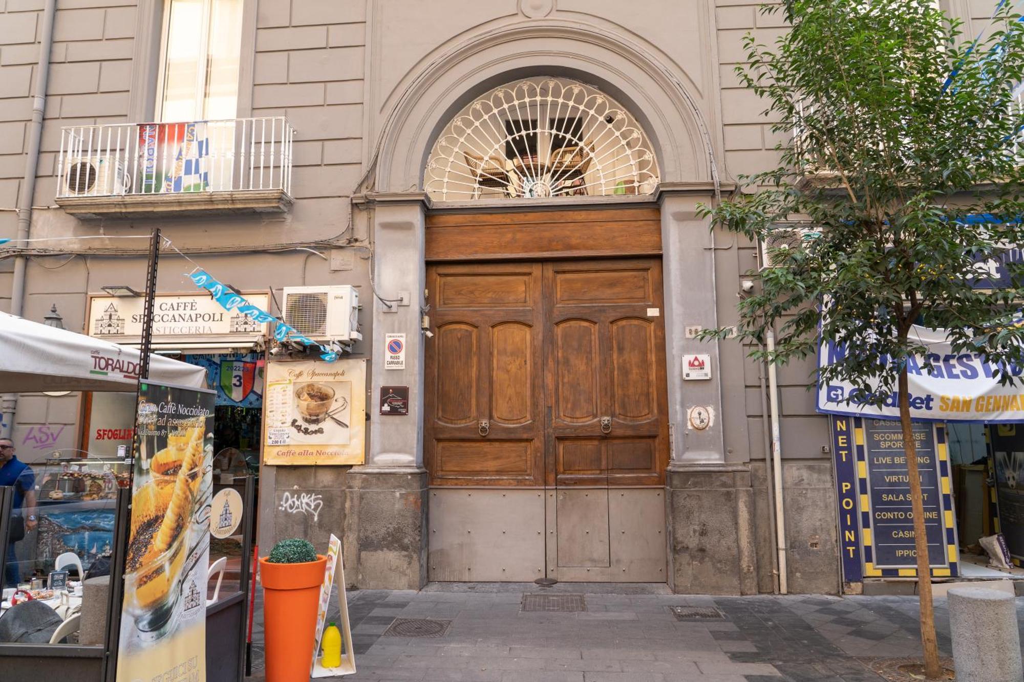 Il Duomo A Due Passi Διαμέρισμα Νάπολη Εξωτερικό φωτογραφία